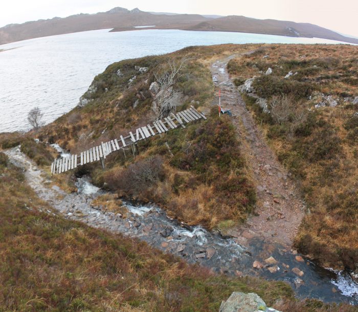 gaineamhach rickety bridge