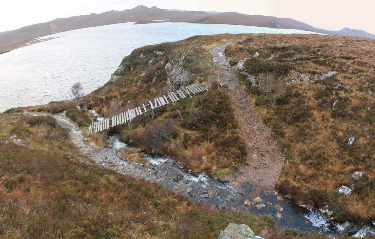 gaineamhach rickety bridge